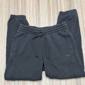 Aritzia TNA Sweatfleece Sweatpants Boyfriend Fit Size Small Dark Gray Color
